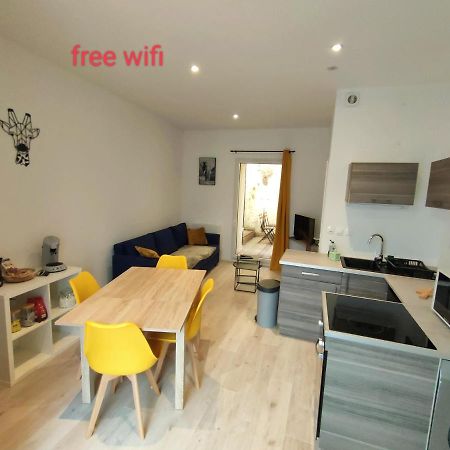 Patio Cosy Apartment Thizy-les-Bourgs Exterior foto