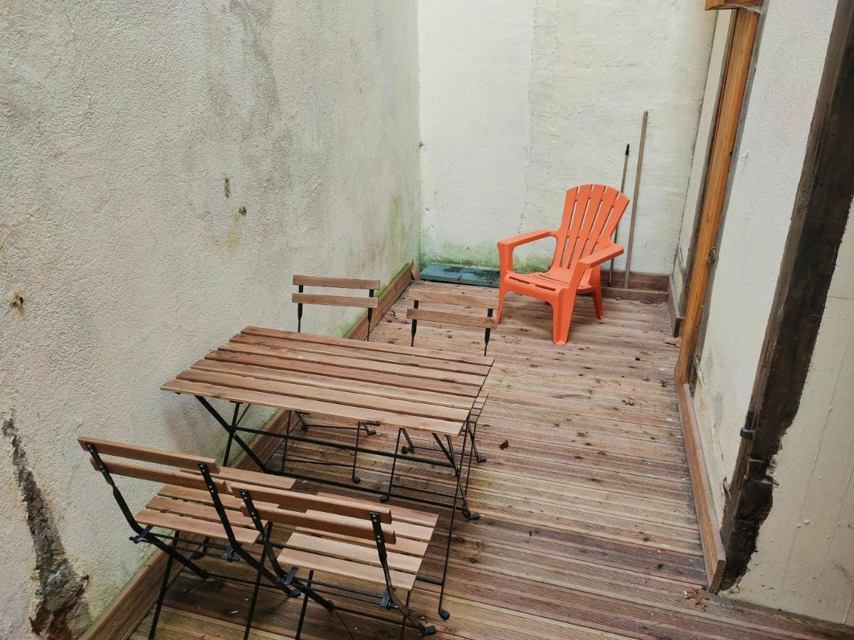 Patio Cosy Apartment Thizy-les-Bourgs Exterior foto
